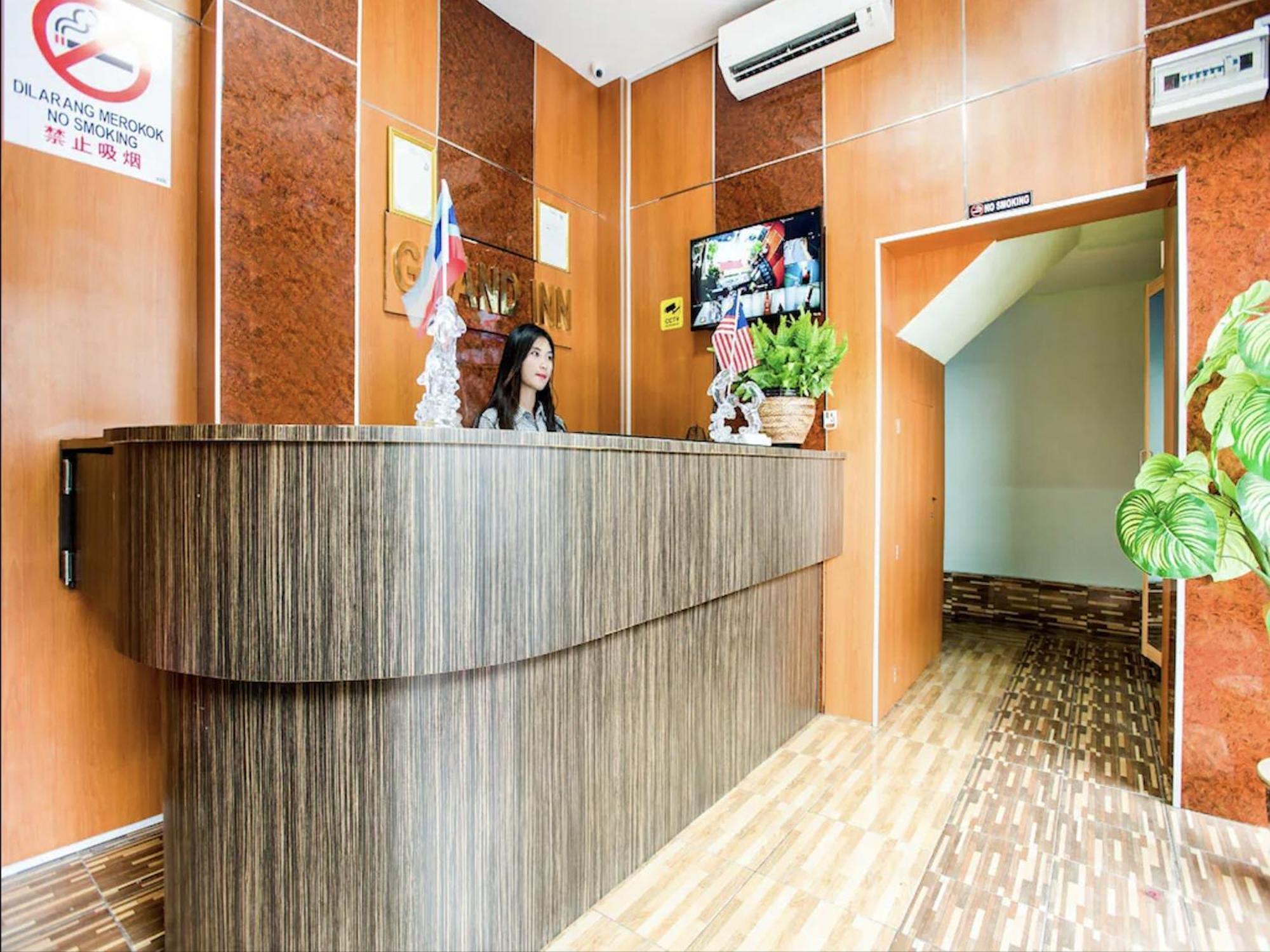 Grand Inn Hotel เซมปอร์นา ภายนอก รูปภาพ